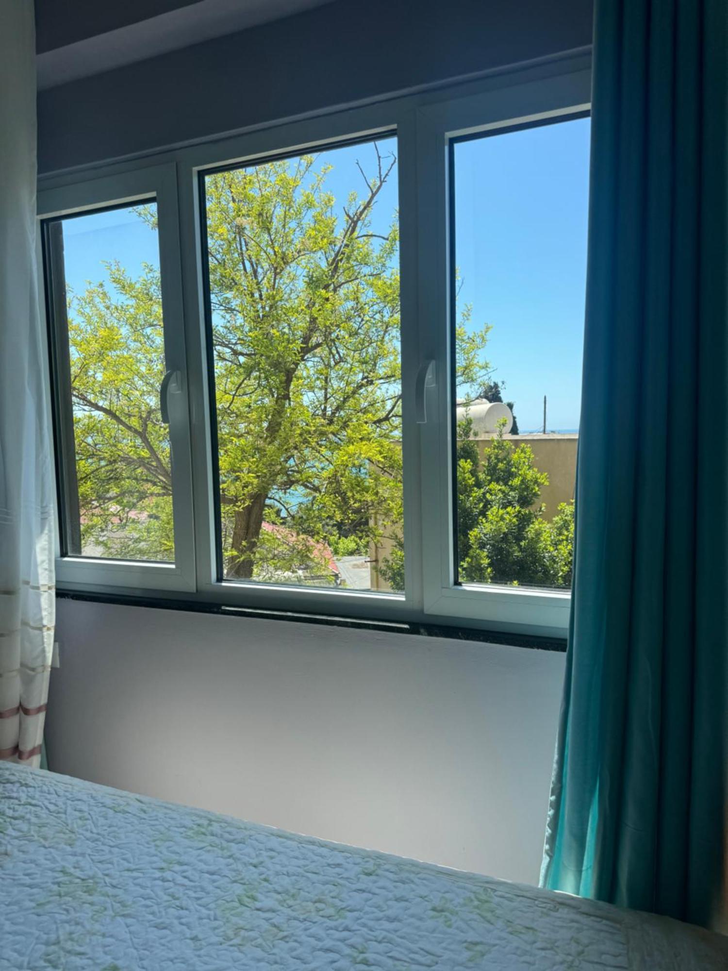 Nostalgic Sea View Apartments ดูร์เรส ภายนอก รูปภาพ